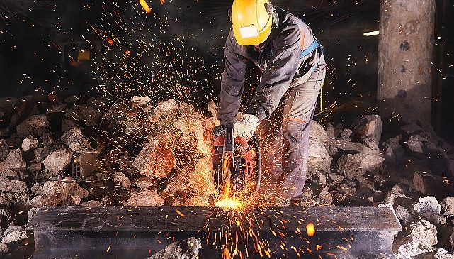 Ege Bölgesi’nin ihracat şampiyonu demir ve demirdışı metaller ihracatçılarının 2024 yılı ihracat hedefi 2,2 milyar dolar